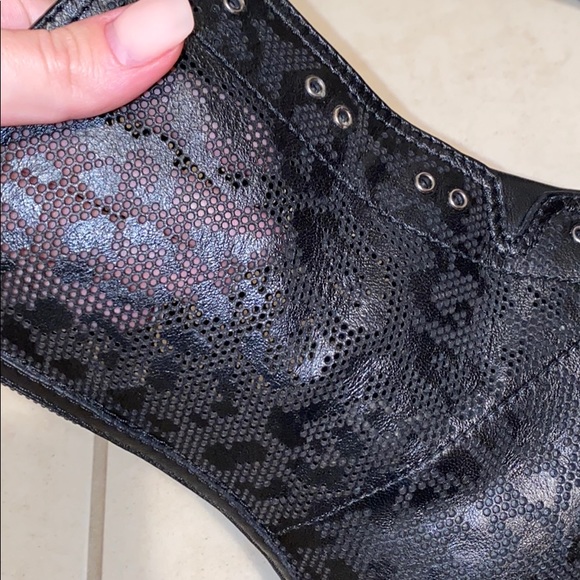 JIMMY CHOO Jimmy Choo Hatcher perforated leather boots 9/38.5 - Picture 10 of 13